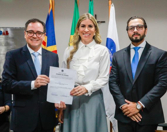 Posse das Comissões: Advogada Cristiane Oliveira presidirá a Comissão de Direito dos Imigrantes Refugiados