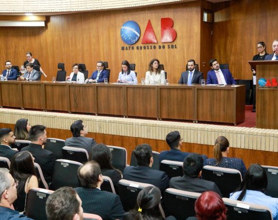 Mansour Elias Karmouche, Membro Honorário Vitalício e Conselheiro Federal, Apadrinha e Inspira Novos Advogados em Solenidade da OAB/MS