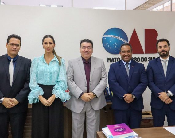 OAB/MS recebe visita institucional de representantes do Sinpol