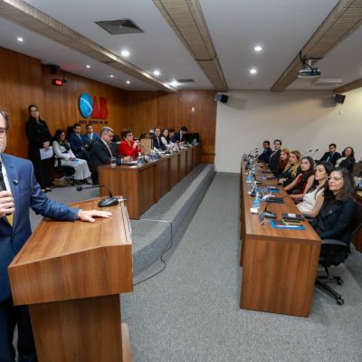 OAB/MS realiza solenidade de entrega de carteiras aos novos Advogados e Advogadas