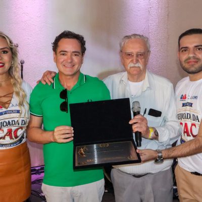 Medalhista Heitor Medeiros, Irajá Pereira Messias é homenageado durante a 2ª Feijoada da Advocacia Criminal